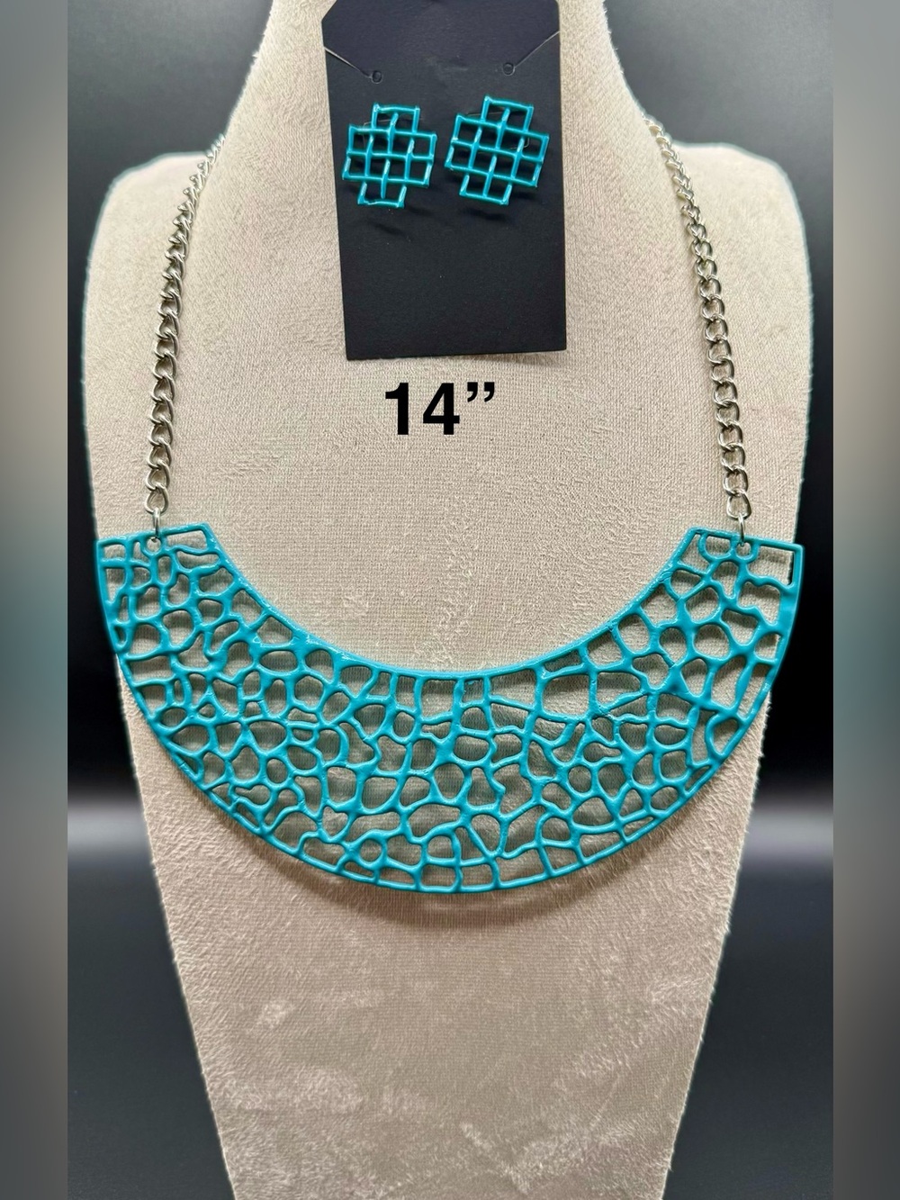 Turquoise Cutout Bib Necklace and Earring Set